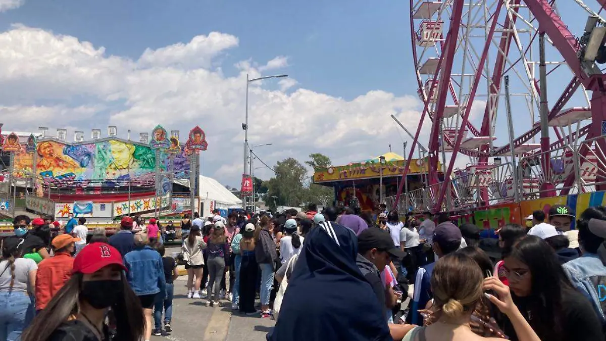 Miles de personas hacen fila para ver a Danny Ocean en la Feria de Puebla